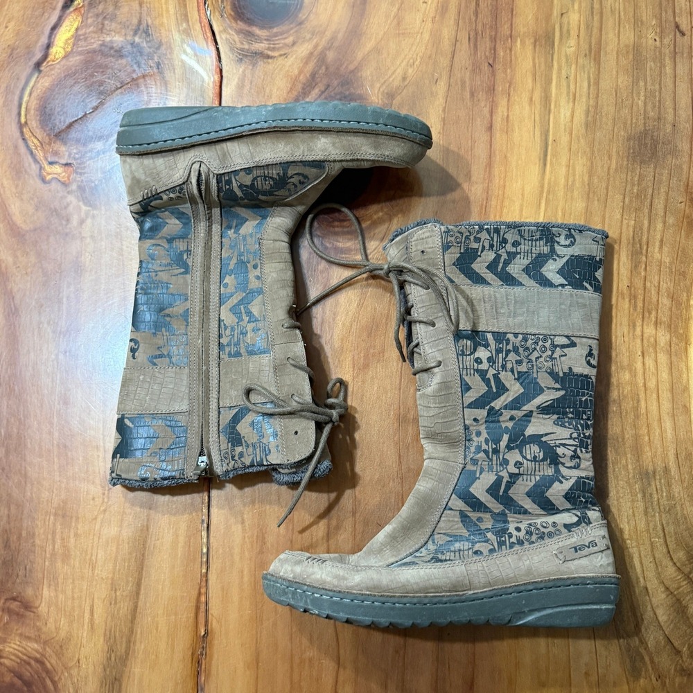 Teva Kiru Boots 9 EU 40 Women's Lace Up Fleece lined Geometric Hippie Boho
